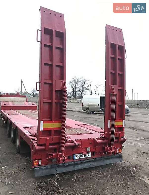 Низкорамная платформа Schmitz Cargobull SAF 2008 в Виннице