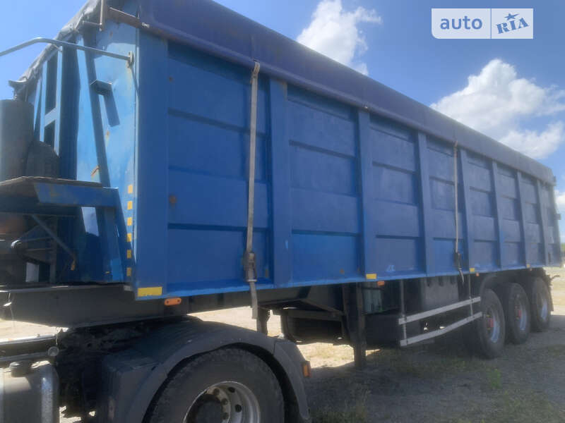 Самоскид напівпричіп Schmitz Cargobull SAF 2005 в Одесі