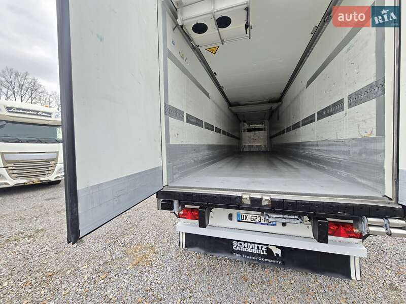 Рефрижератор полуприцеп Schmitz Cargobull SAF 2011 в Виннице