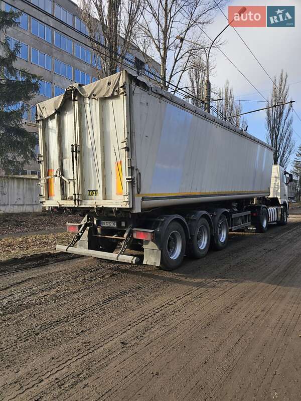 Зерновоз - напівпричіп Schmitz Cargobull SAF 2013 в Тернополі