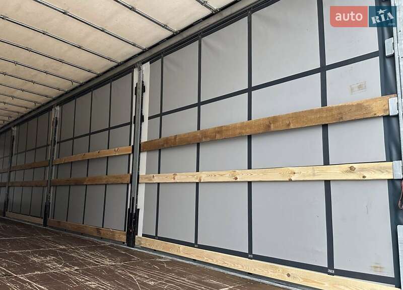 Тентований борт (штора) - напівпричіп Schmitz Cargobull SAF 2017 в Дубні