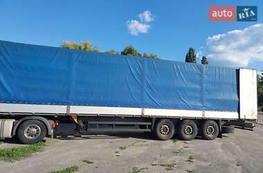 Тентованный борт (штора) - полуприцеп Schmitz Cargobull SAF 2005 в 