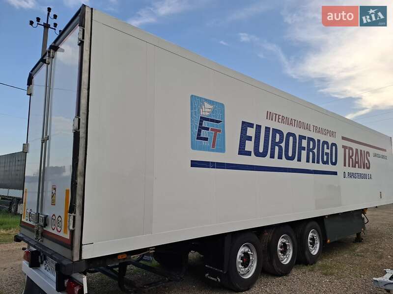 Рефрижератор Schmitz Cargobull SAF 2004 в Иршаве
