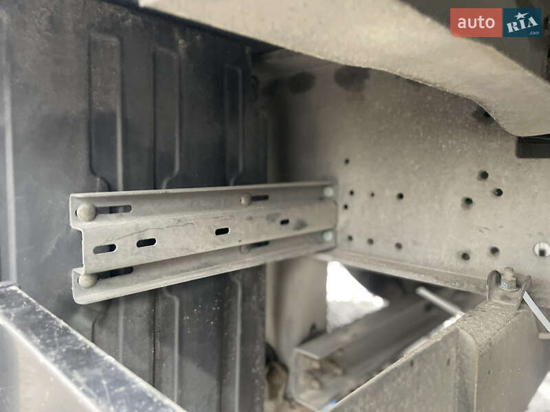 Тентований борт (штора) - напівпричіп Schmitz Cargobull SAF 2015 в Вінниці