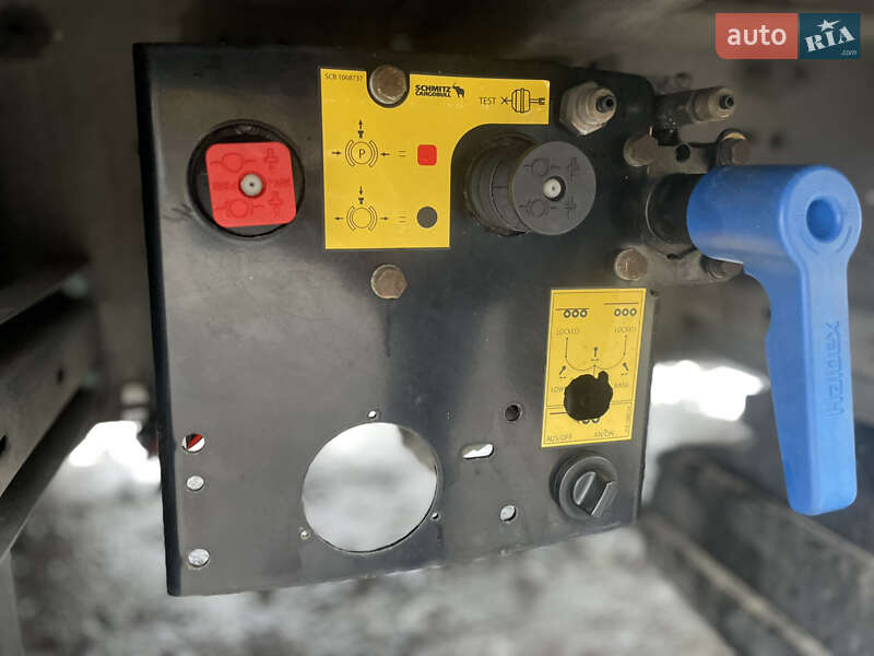 Тентований борт (штора) - напівпричіп Schmitz Cargobull SAF 2015 в Вінниці