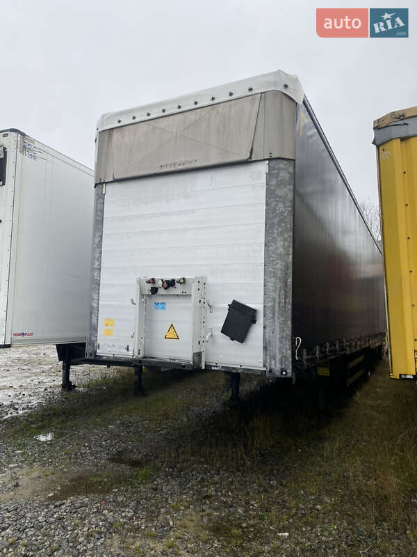 Тентований борт (штора) - напівпричіп Schmitz Cargobull SAF 2015 в Вінниці