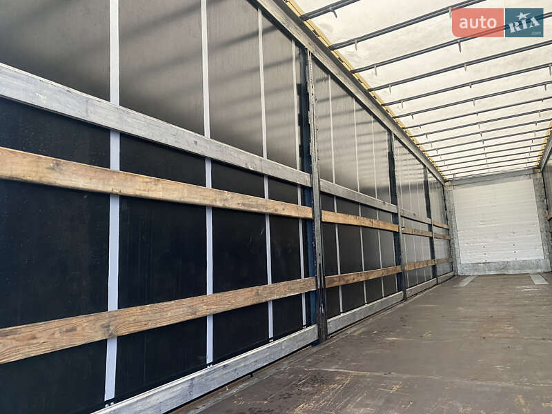 Тентований борт (штора) - напівпричіп Schmitz Cargobull SAF 2015 в Вінниці