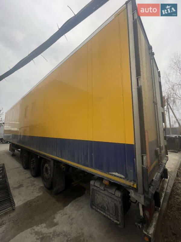 Рефрижератор полуприцеп Schmitz Cargobull SCB S3B 2013 в Киеве