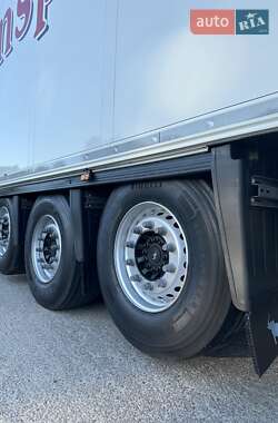 Рефрижератор полуприцеп Schmitz Cargobull SCB S3B 2017 в 
