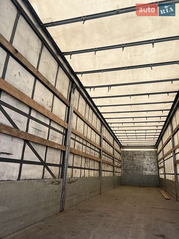 Тентованный борт (штора) - полуприцеп Schmitz Cargobull SCB S3B 2011 в Львове