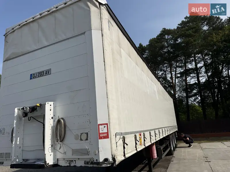 Тентованный борт (штора) - полуприцеп Schmitz Cargobull SCB S3B 2014 в 