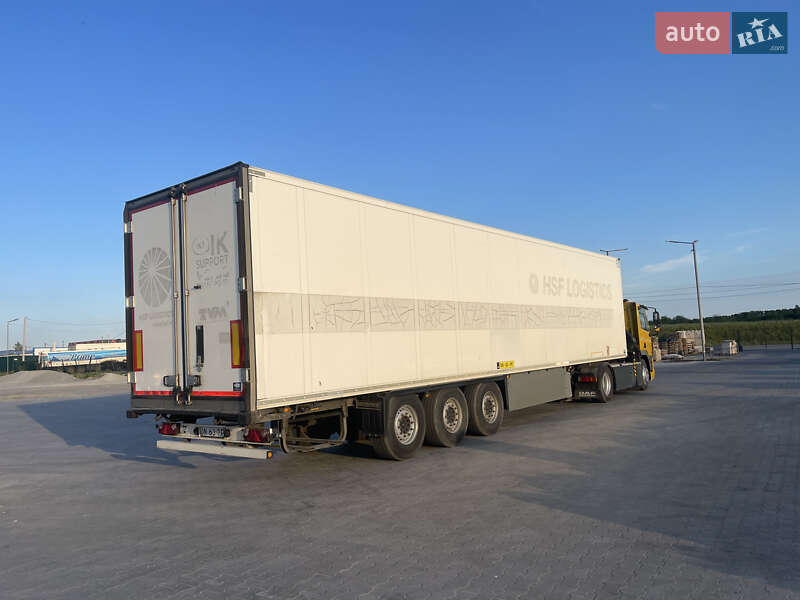 Рефрижератор полуприцеп Schmitz Cargobull SCB S3B 2015 в Ровно