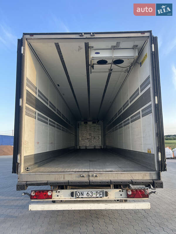 Рефрижератор полуприцеп Schmitz Cargobull SCB S3B 2015 в Ровно