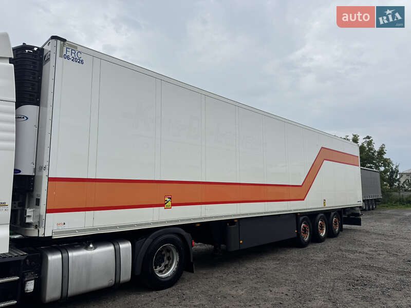 Рефрижератор напівпричіп Schmitz Cargobull SCB S3B 2013 в Львові