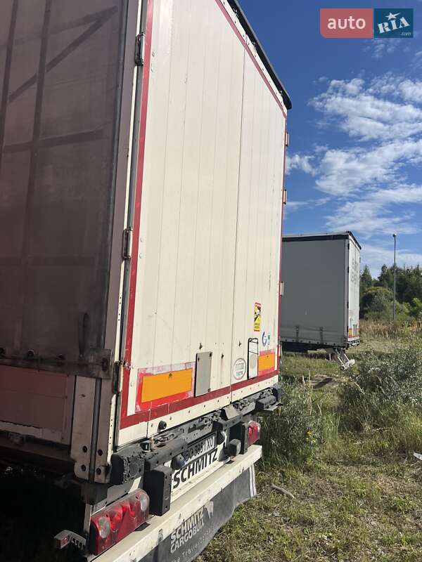 Тентованный борт (штора) - полуприцеп Schmitz Cargobull SCB S3B 2011 в Львове