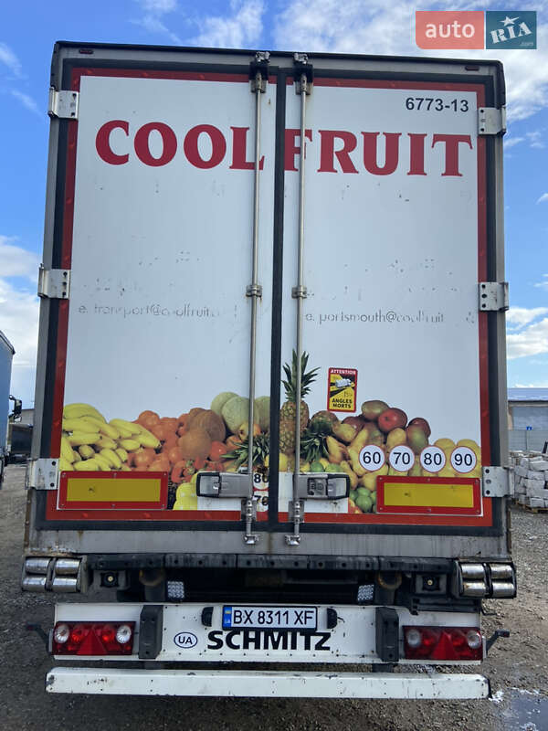 Рефрижератор напівпричіп Schmitz Cargobull SCB S3B 2013 в Славуті