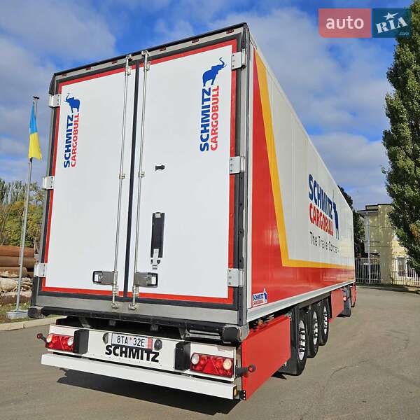 Рефрижератор полуприцеп Schmitz Cargobull SCB S3B 2013 в Кривом Роге