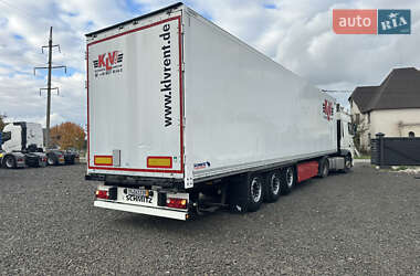 Фургон полуприцеп Schmitz Cargobull SCB S3B 2015 в Луцке