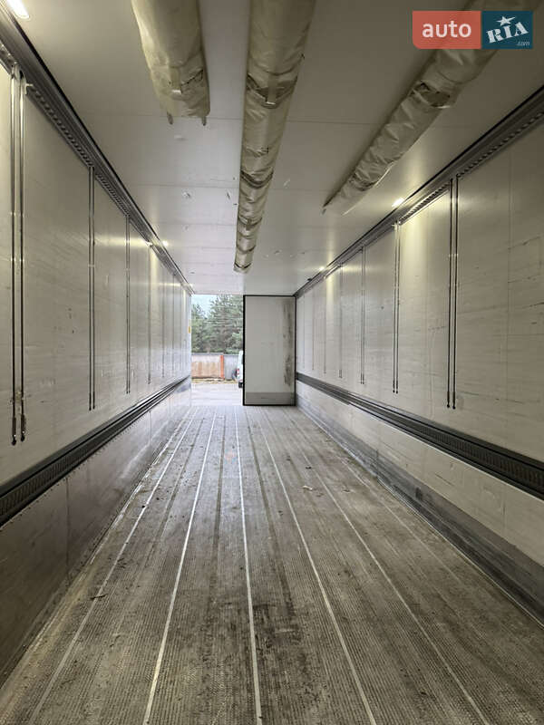 Рефрижератор напівпричіп Schmitz Cargobull SCB S3B 2017 в Києві