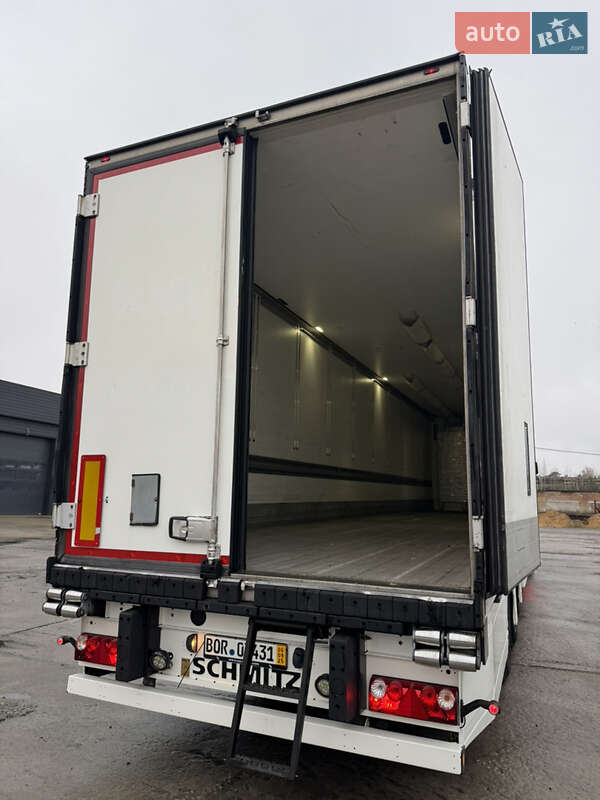 Рефрижератор напівпричіп Schmitz Cargobull SCB S3B 2017 в Києві