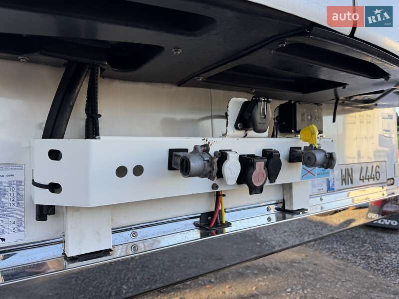 Рефрижератор полуприцеп Schmitz Cargobull SCB S3B 2014 в Виннице