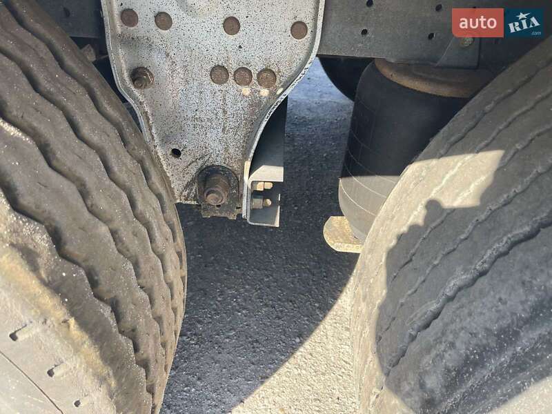 Тентований борт (штора) - напівпричіп Schmitz Cargobull SCB S3T 2015 в Вінниці