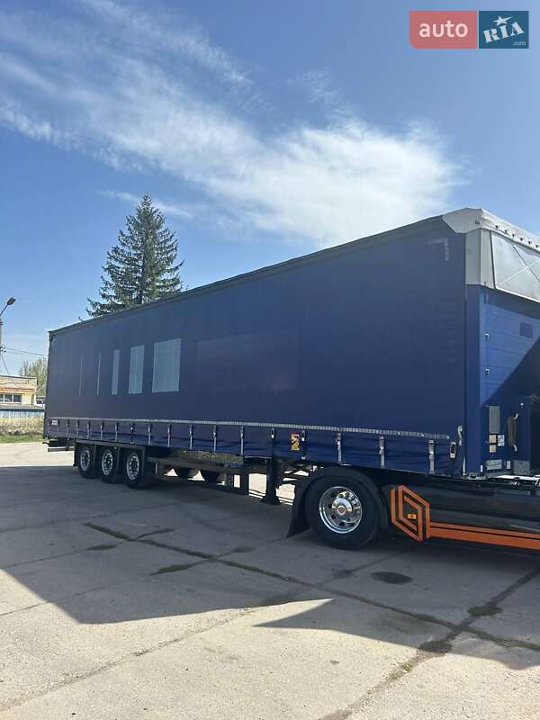 Тентованный борт (штора) - полуприцеп Schmitz Cargobull SCB S3T 2015 в Надворной