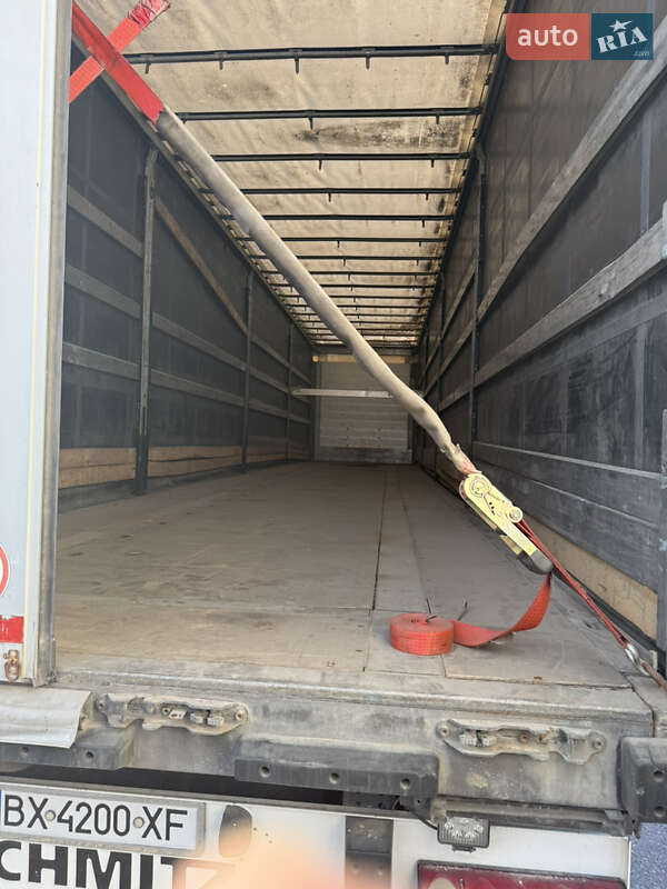 Тентований борт (штора) - напівпричіп Schmitz Cargobull SCB S3T 2015 в Нетішині