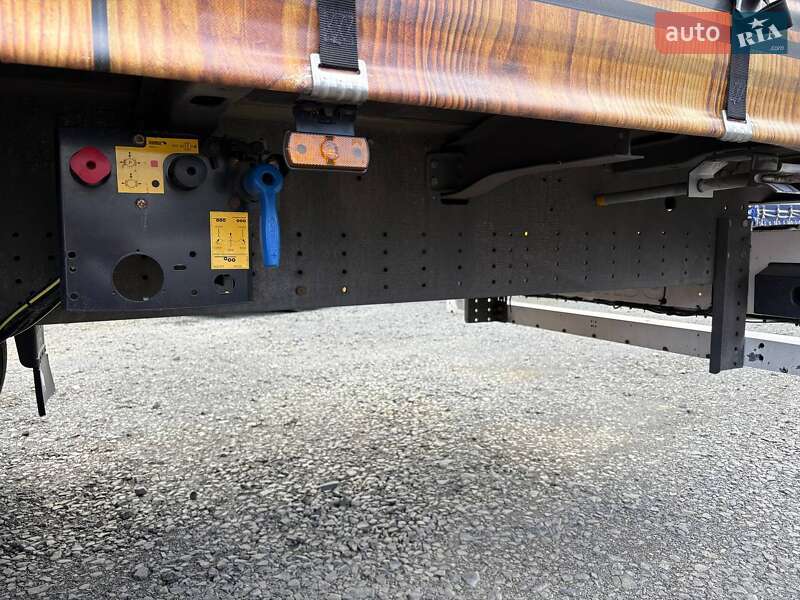 Тентований борт (штора) - напівпричіп Schmitz Cargobull SCB S3T 2016 в Ковелі