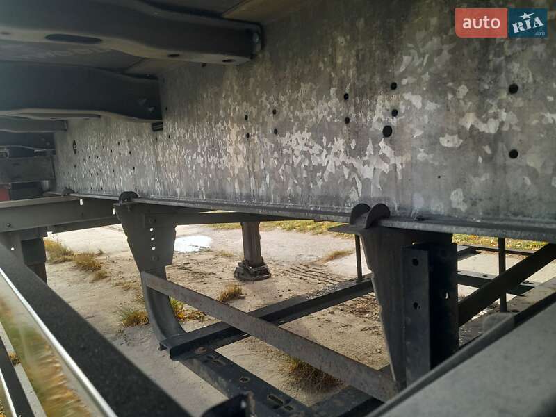 Тентованный борт (штора) - полуприцеп Schmitz Cargobull SCB S3T 2014 в Надворной