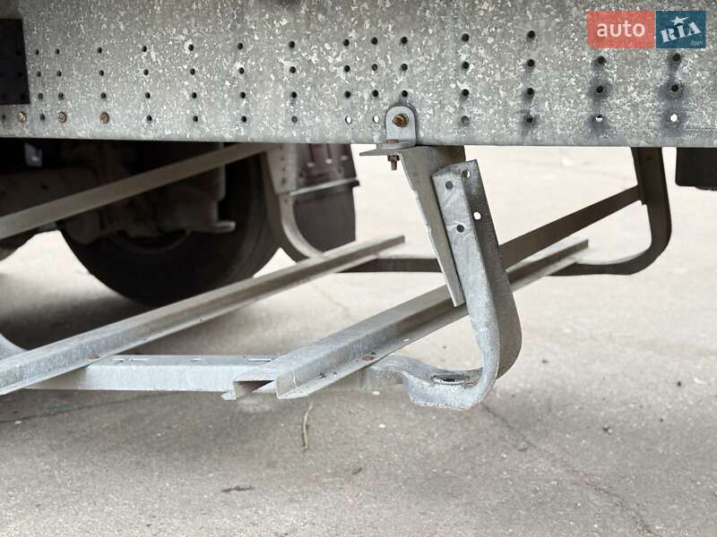 Тентованный борт (штора) - полуприцеп Schmitz Cargobull SCB S3T 2017 в Ровно