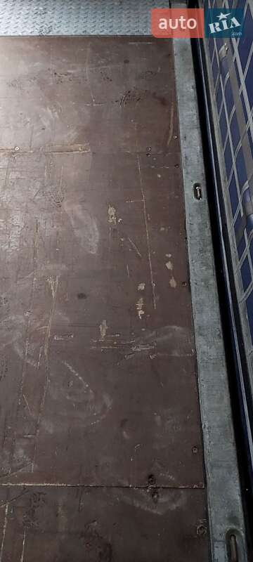 Тентований борт (штора) - напівпричіп Schmitz Cargobull SCB S3T 2012 в Надвірній