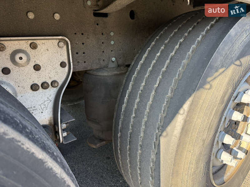 Тентований борт (штора) - напівпричіп Schmitz Cargobull SCB S3T 2016 в Луцьку