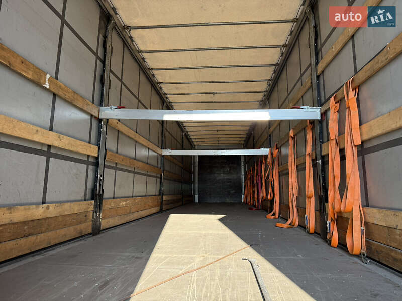 Тентований борт (штора) - напівпричіп Schmitz Cargobull SCB S3T 2016 в Луцьку