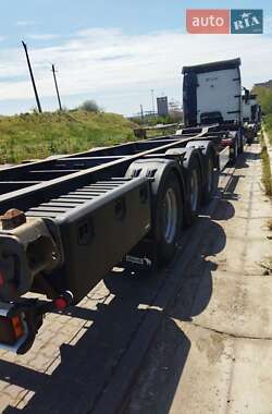 Контейнеровоз полуприцеп Schmitz Cargobull SCF 2005 в Одессе