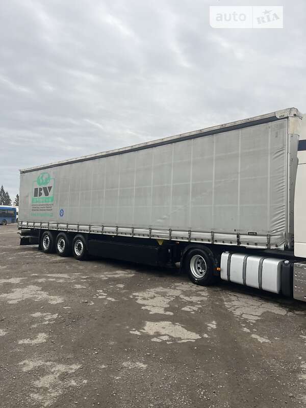 Бортовой полуприцеп Schmitz Cargobull Schutz 2012 в Сарнах