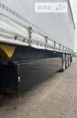 Бортовой полуприцеп Schmitz Cargobull Schutz 2012 в 