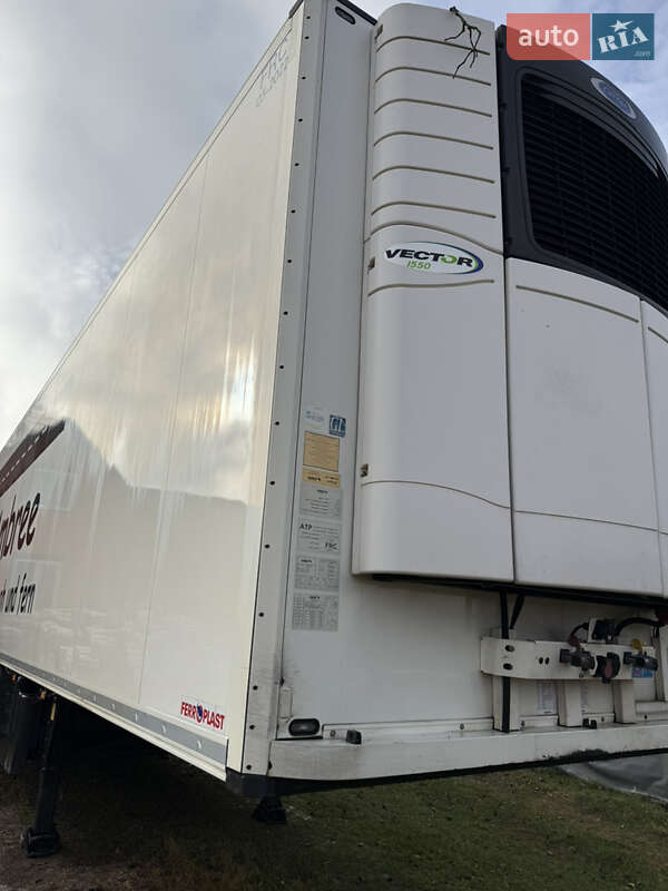 Рефрижератор полуприцеп Schmitz Cargobull Schutz 2016 в Владимирце