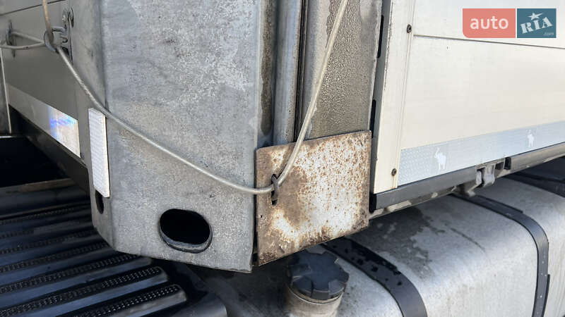 Бортовий напівпричіп Schmitz Cargobull SCS 24/L 2012 в Луцьку