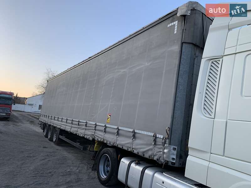 Тентованный борт (штора) - полуприцеп Schmitz Cargobull SCS 2010 в Радехове