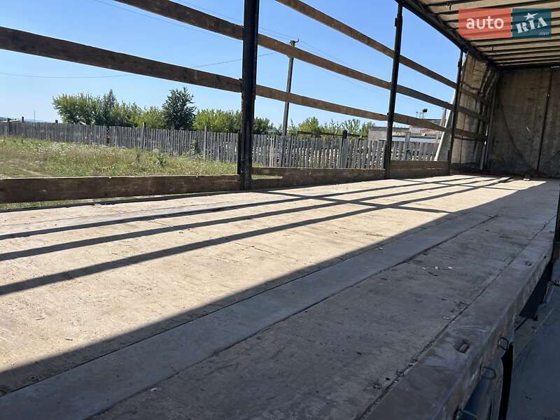 Тентований борт (штора) - напівпричіп Schmitz Cargobull SCS 2001 в Львові