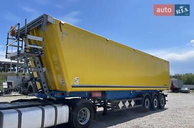 Зерновоз - полуприцеп Schmitz Cargobull SGF S3 2016 в 