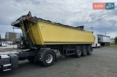 Самоскид напівпричіп Schmitz Cargobull SGF S3 2017 в 