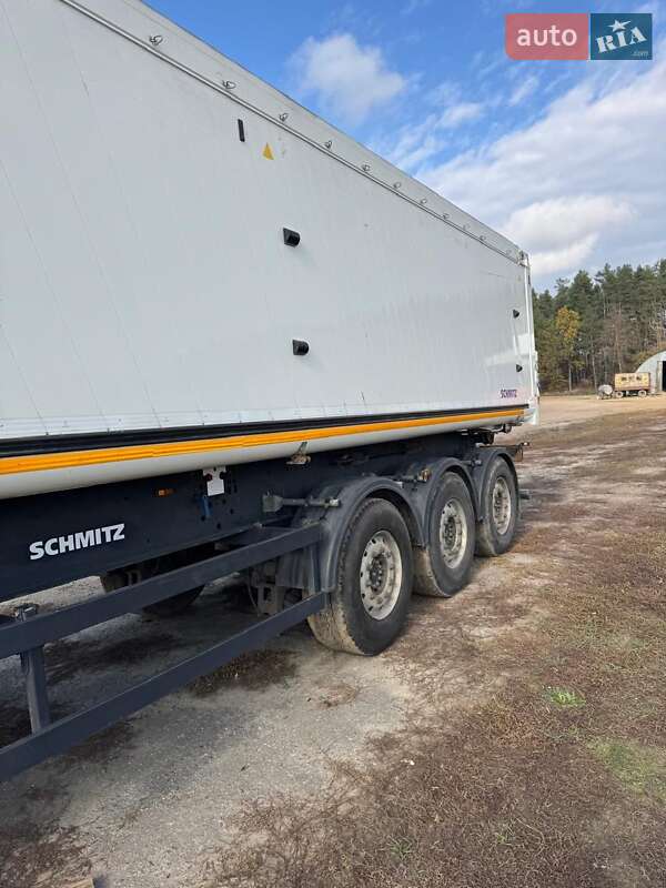 Зерновоз - напівпричіп Schmitz Cargobull SGF S3 2014 в Борисполі