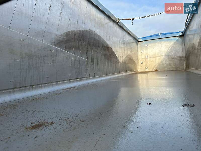 Самоскид напівпричіп Schmitz Cargobull SGF S3 2018 в Житомирі