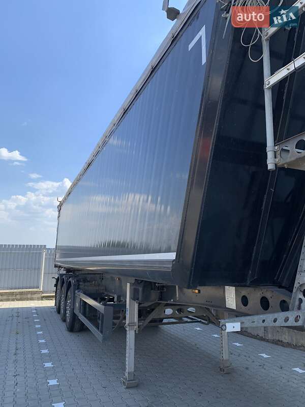 Зерновоз - полуприцеп Schmitz Cargobull SKI 2021 в 