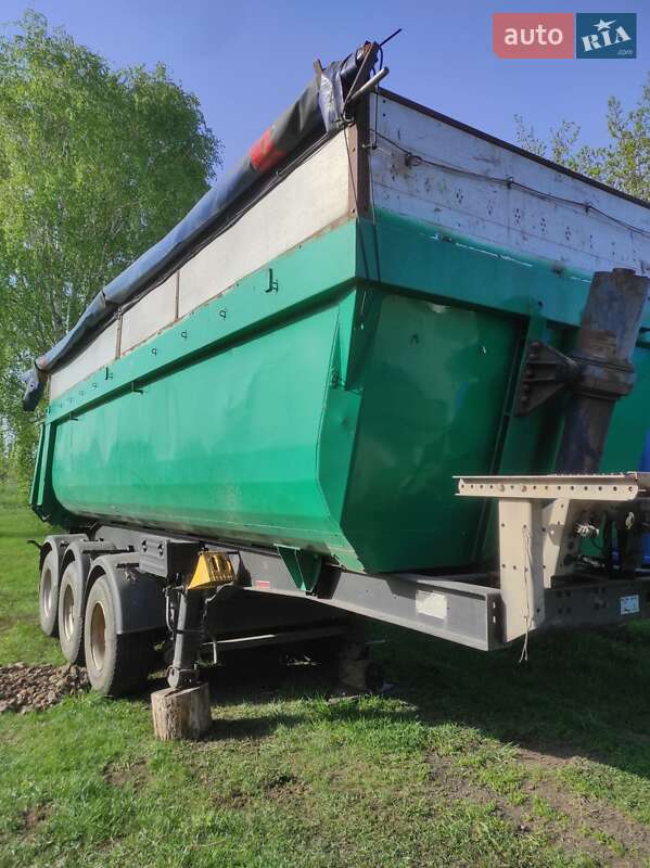 Самосвал полуприцеп Schmitz Cargobull SKI 2004 в 