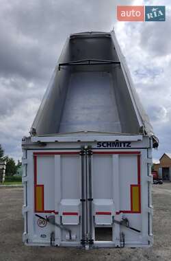 Самоскид напівпричіп Schmitz Cargobull SKI 2012 в 