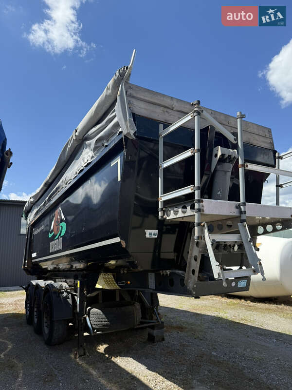 Schmitz Cargobull SKI 2012