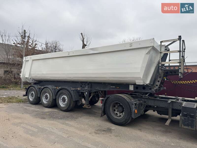 Самосвал полуприцеп Schmitz Cargobull SKI 2013 в Виннице